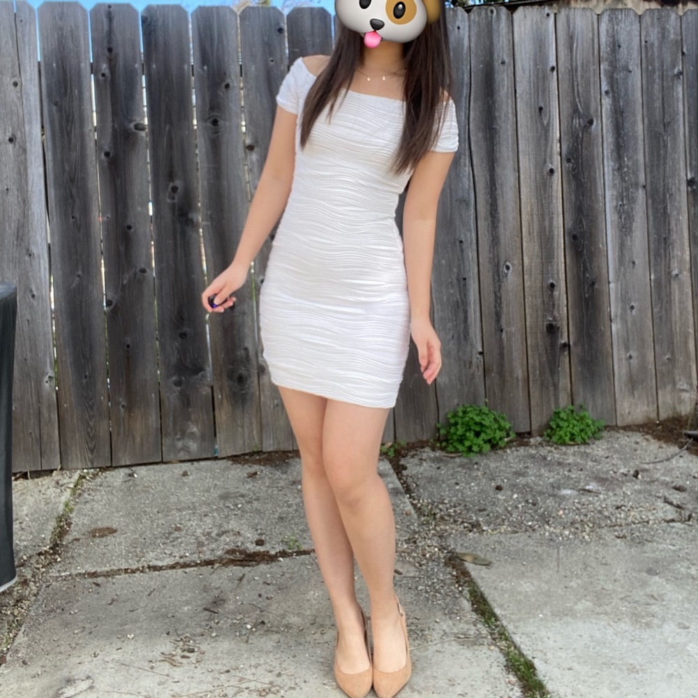 White Form-Fitting Bodycon Dress